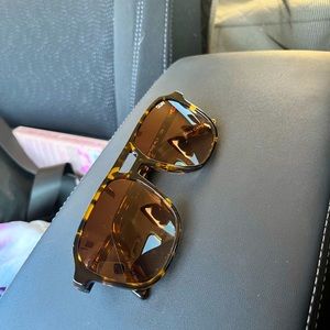 QUAY tortoise sunglasses
